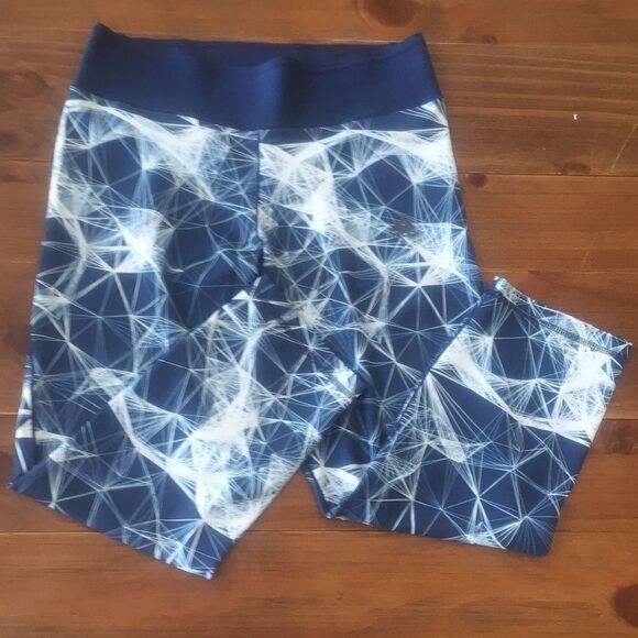 ADIDAS Climalite Capris Size Medium - Picture 3 of 9